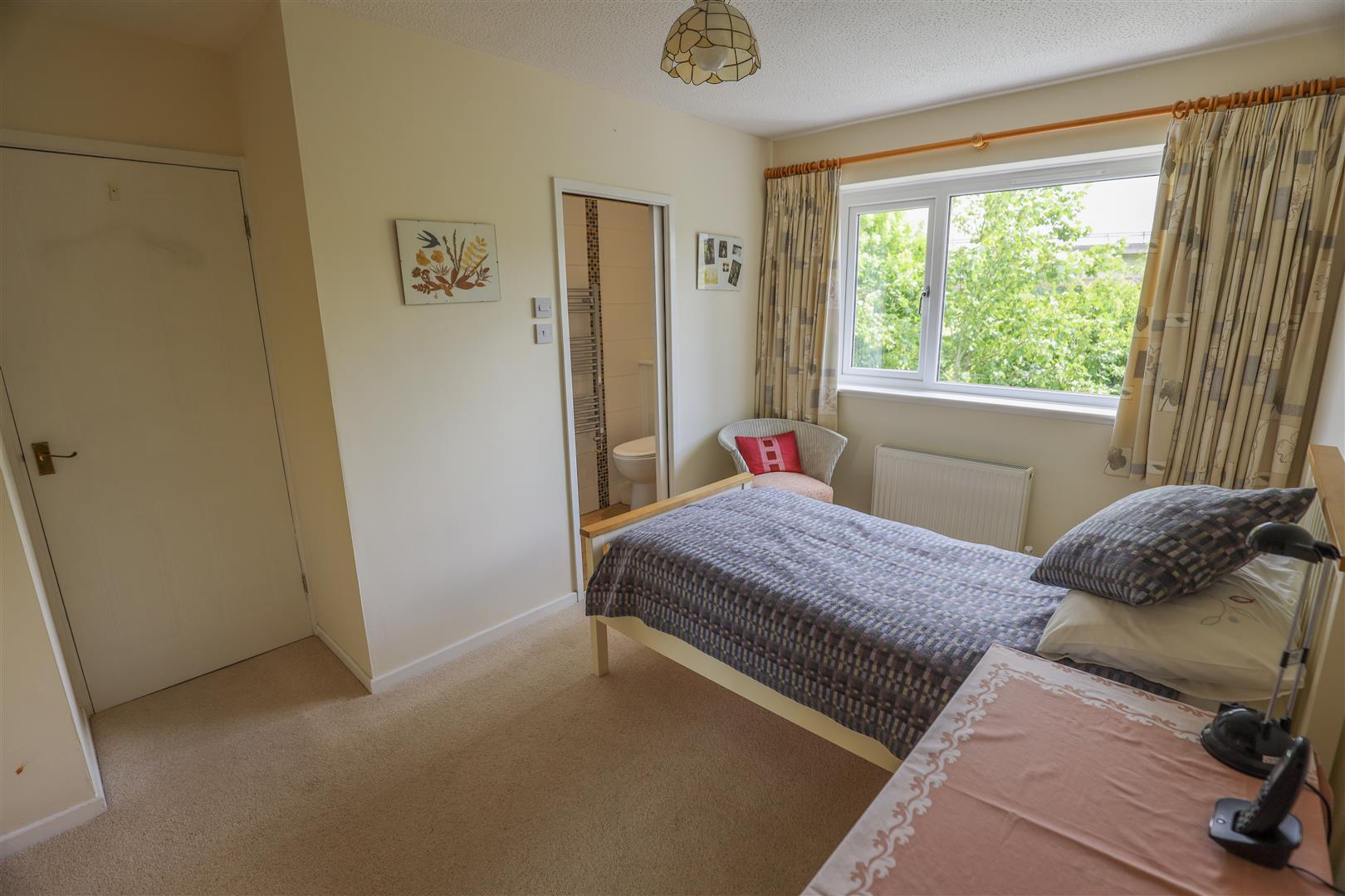 24 Middlegate Court, Cowbridge, Vale Of Glamorgan, CF71 7EF